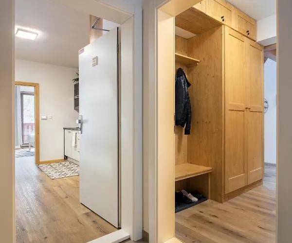 Apartment Srdiecko - Sauna In Smaller - Highest In Europe - Fireplace - In The Forest Tale